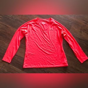Under Armour womens shirt